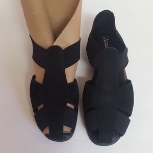 Amanda Scott Black Sandals 7.5